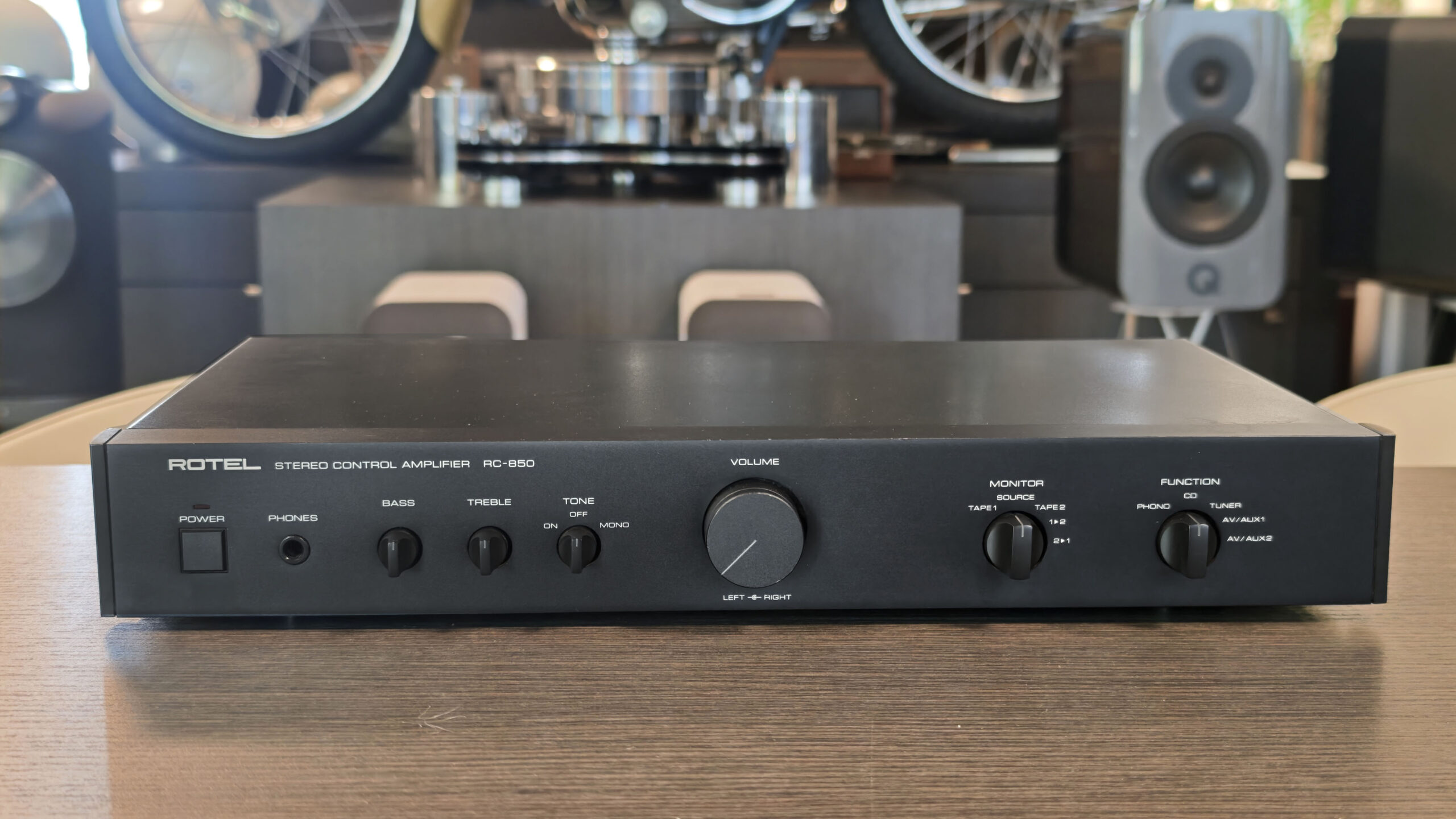 Rotel RC-850
